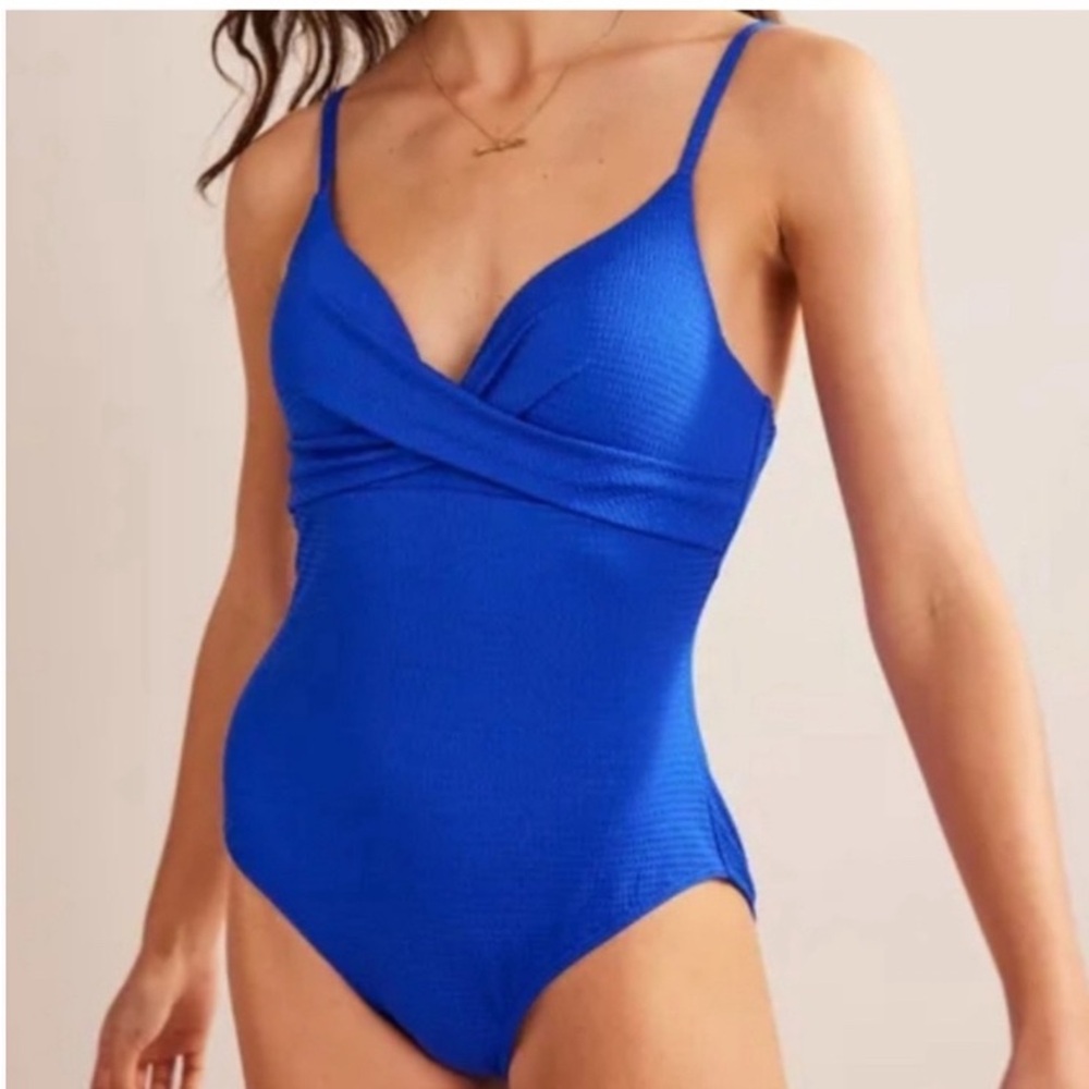 Boden Capri Cup Size Swimsuit Cobalt Blue Seersucker One-Piece Padded Bra 38B - Picture 3 of 11